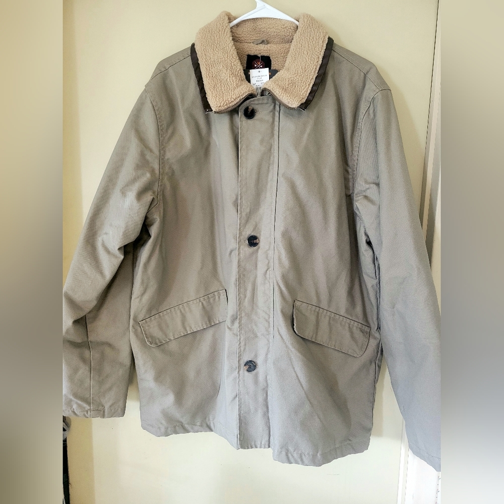 NWT Men's Mountain and isles jacket